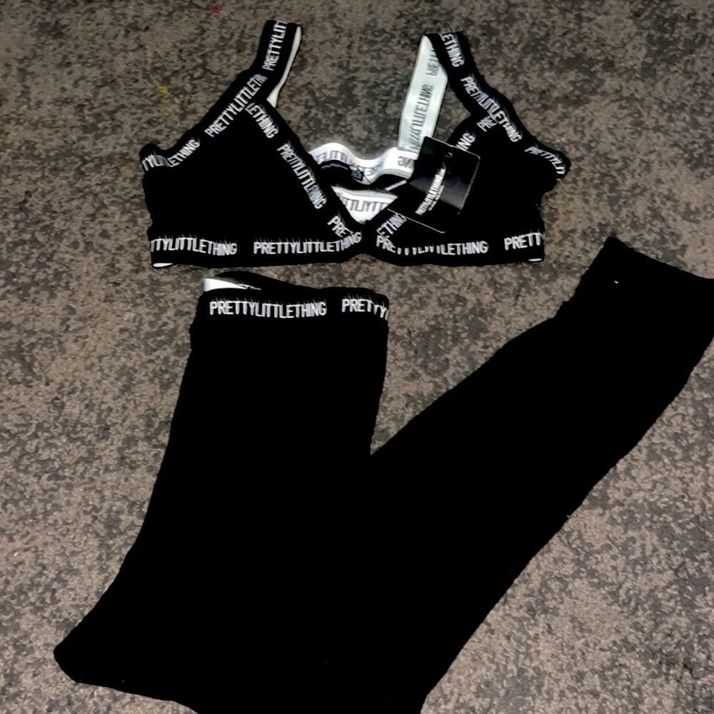 Pretty little thing lounge set
